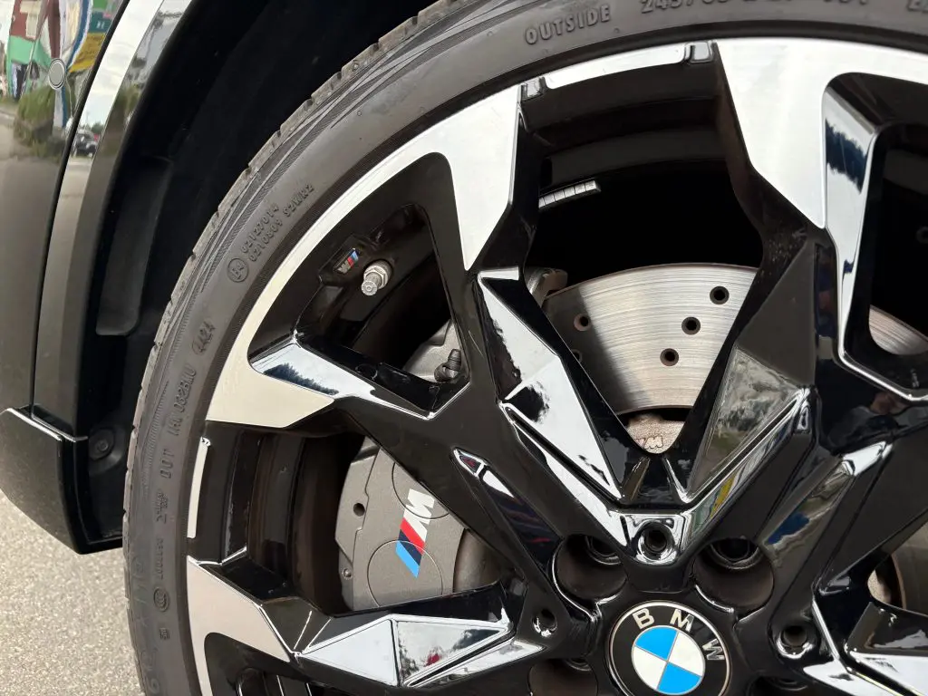 BMW Studie 別注 Dixcel 低ダスト ブレーキパッド 気になるBMWのブレーキダスト汚れにDIXCEL 低ダストブレーキ