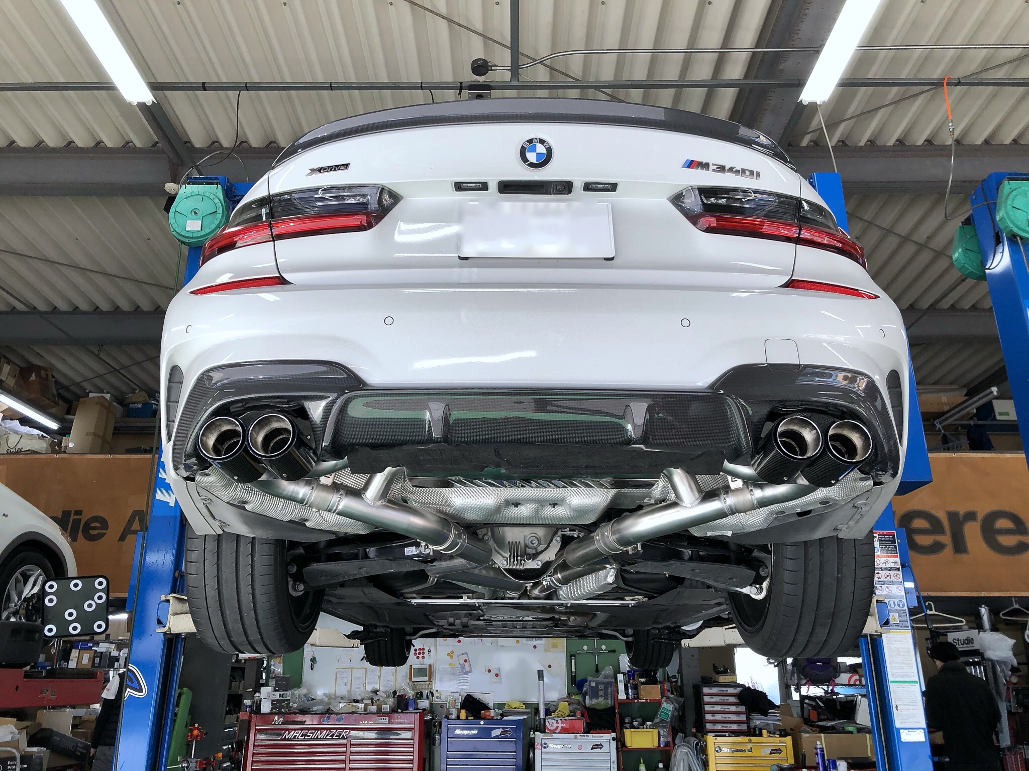 BMW G20/M340i eisenmann カーボン4テールマフラーインストール