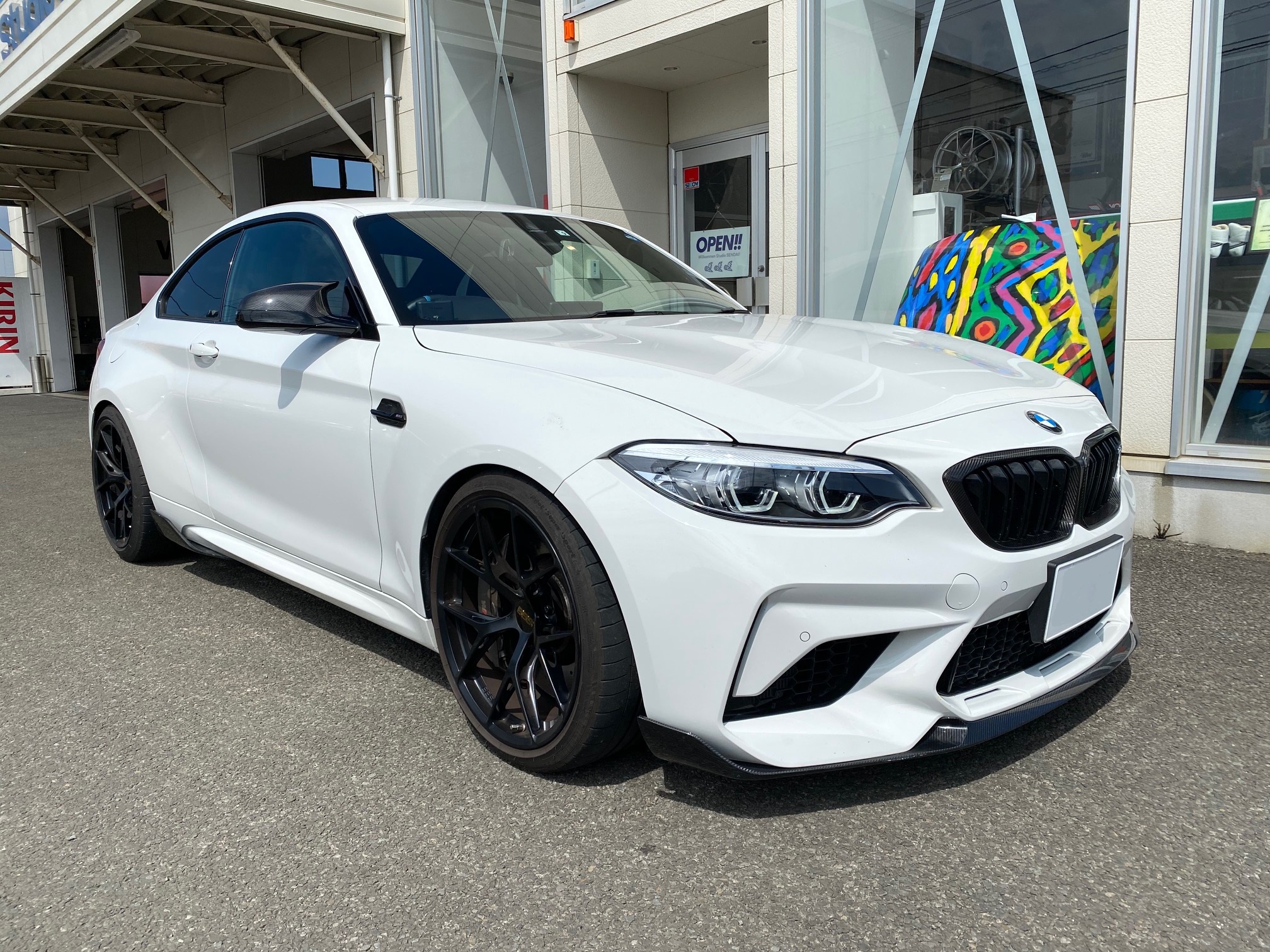 仙台店 Mさん】カーボンパーツ盛沢山!白黒コーデで仕上げたBMW