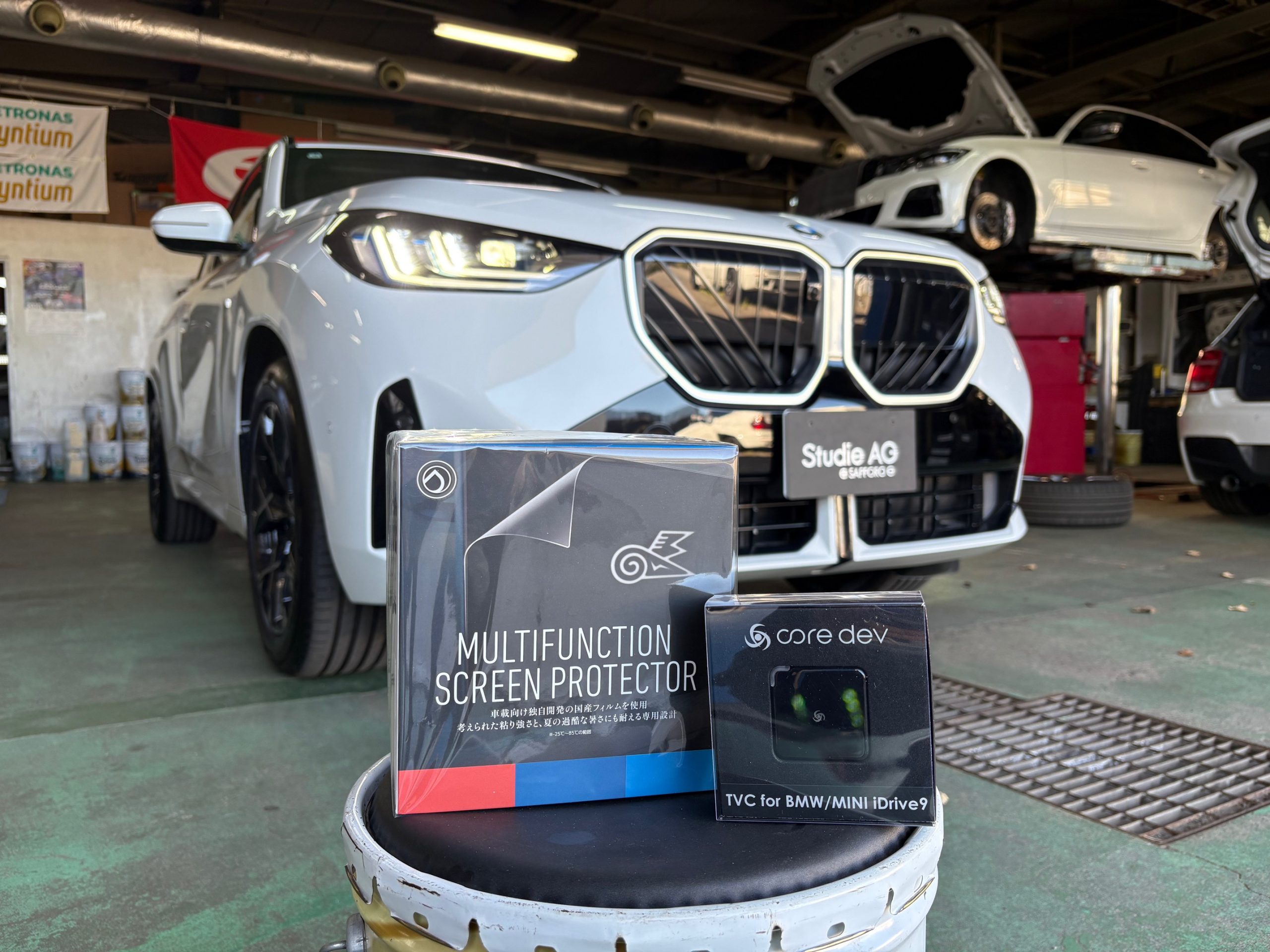 BMW G45 X3にコードテックTV・テレビキャンセラー「core dev TVC