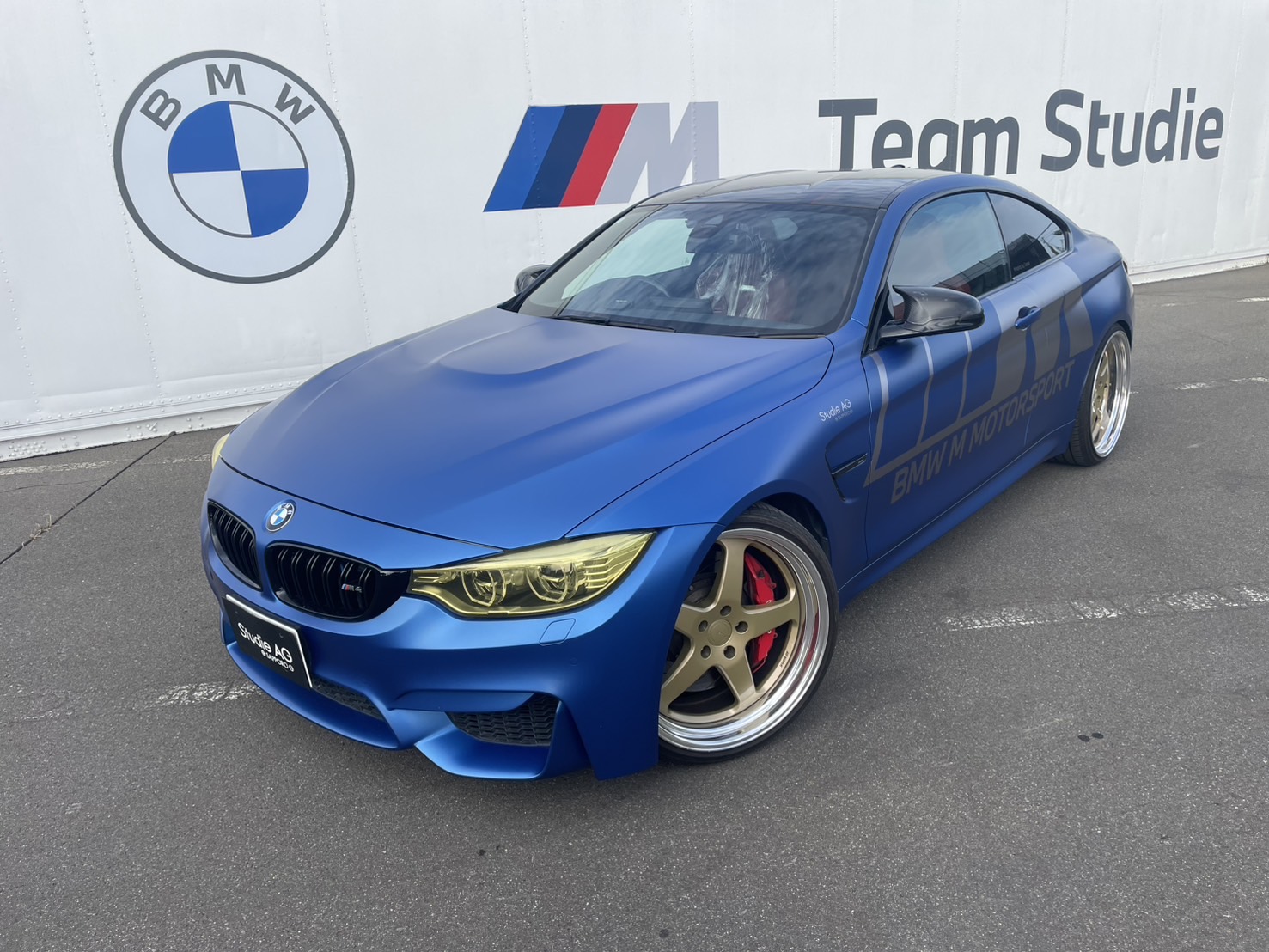 サンダアボルト スタッドコンバージョン　 M4 F82 サンダアボルトのチタン製スタッドコンバージョンキットでBMWの足元を