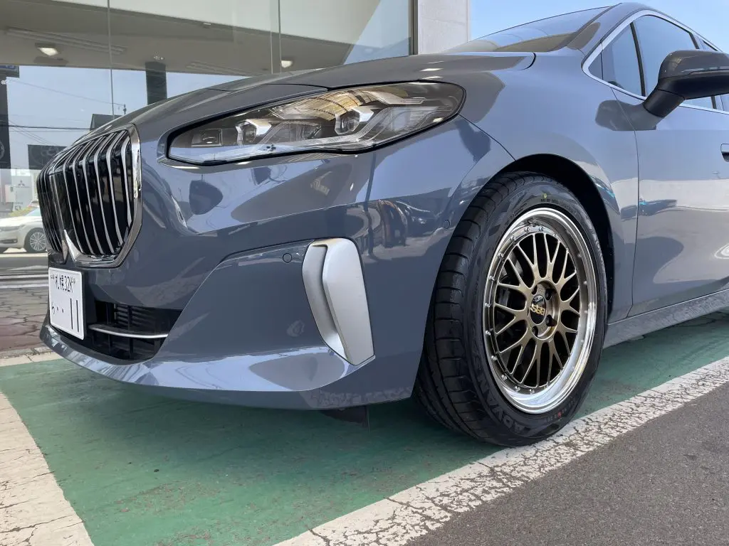BMW U06 218d アクティブツアラーをボーイズレーサー的に！？ | Studie
