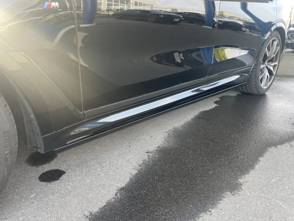 来月モンスターへ生まれ変わるBMW G07 X7へ電動サイドステップ