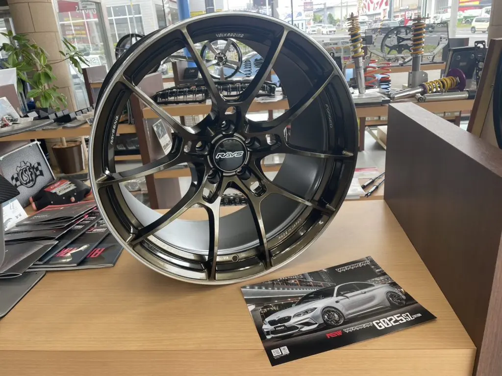 み*家様 新品未使用 RAYS G025STYLE 鍛造18インチ ZN6 86 にRAYS 鍛造！VOLK RACING G025 9.0J 18インチでツライチ