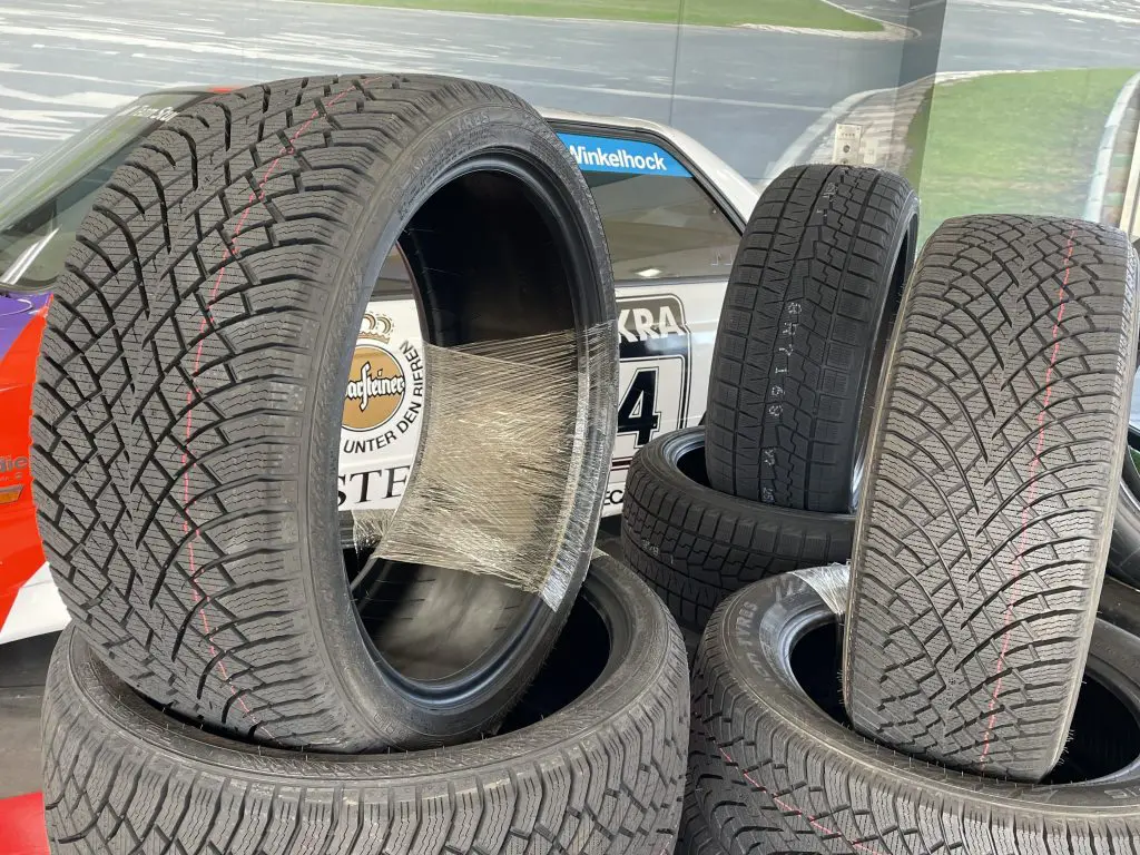 札幌店限定】BMW用スタッドレス＆StC03 Studieホイール早期予約  