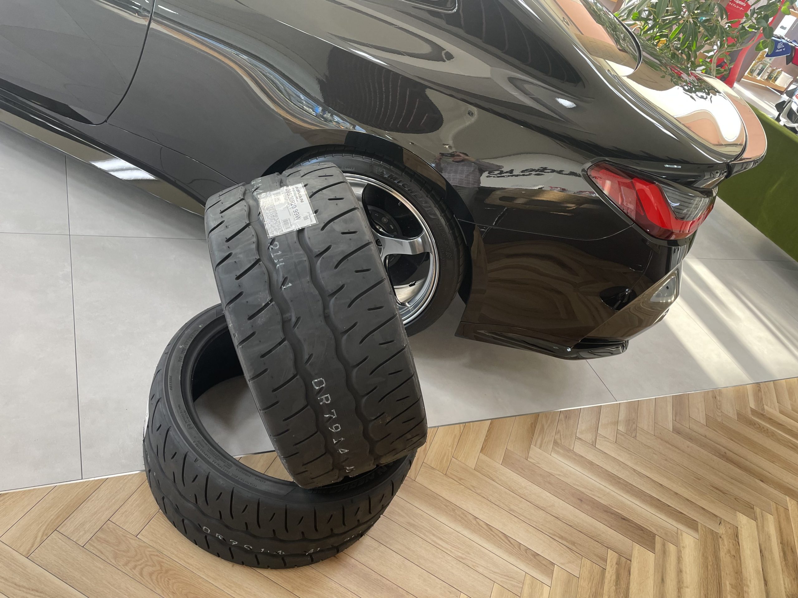 お待たせしました！(^^ADVAN/NEOVA /AD09☆BMWM4M3G8＃系リア用