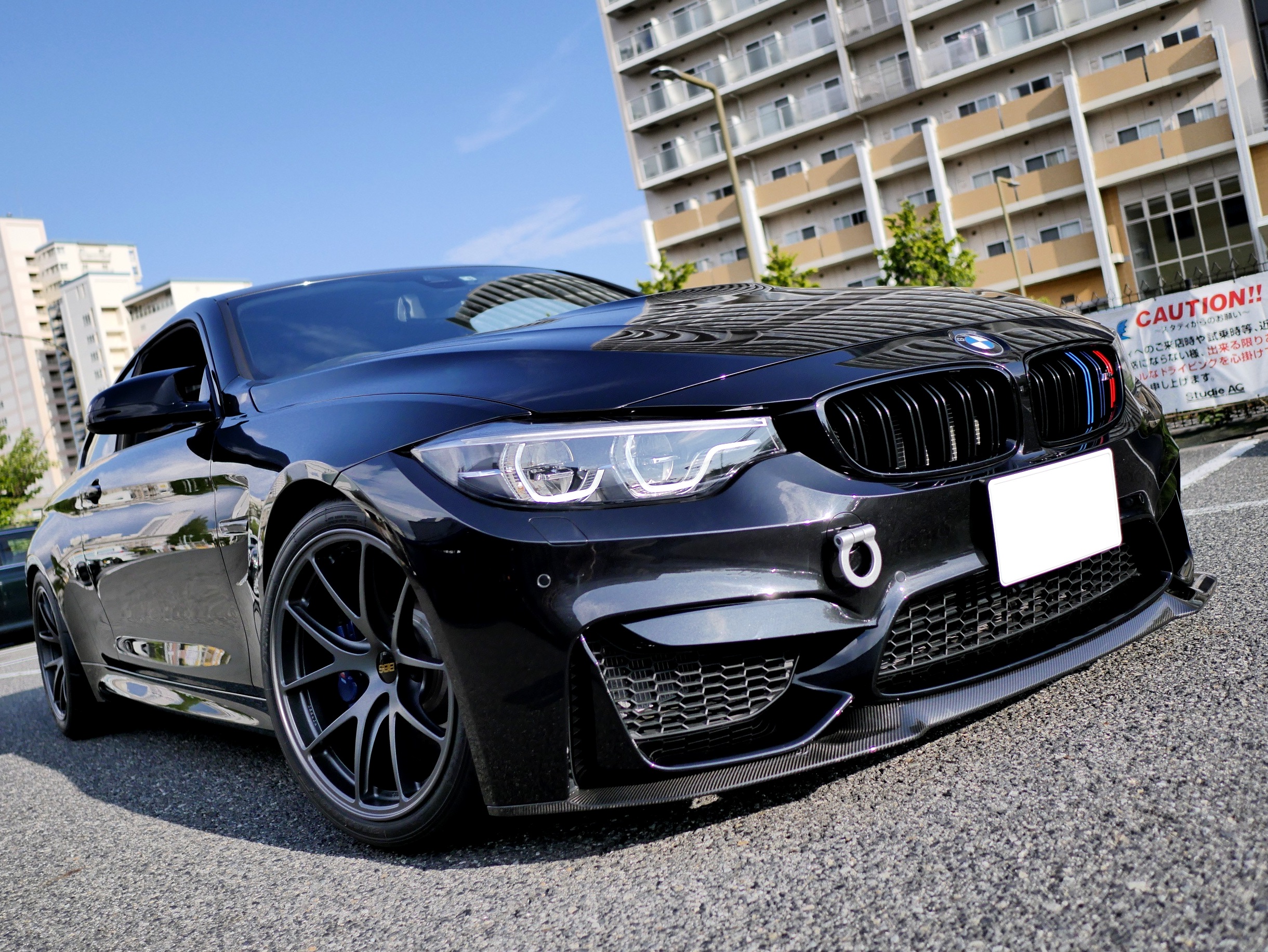 サーキット走行を思いっきり楽しむためのBMW F82M4 Competition
