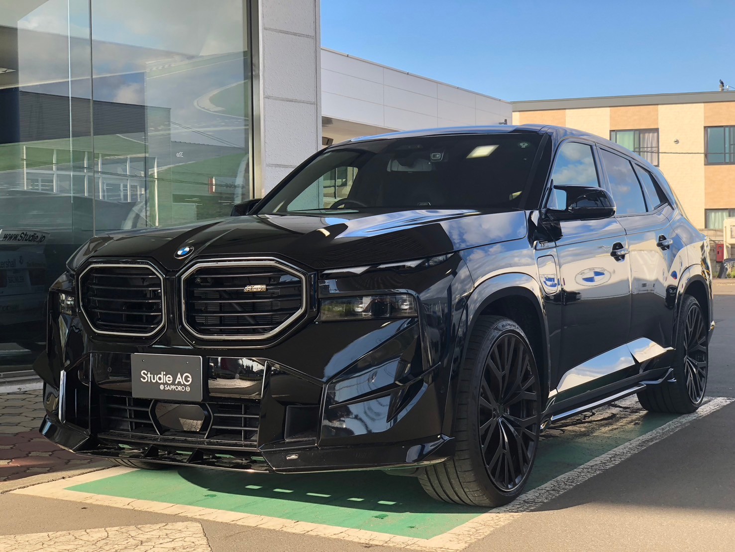 ACS+Maxton Design♪サイドスカート装着でGradeUP！BMW G09 XM