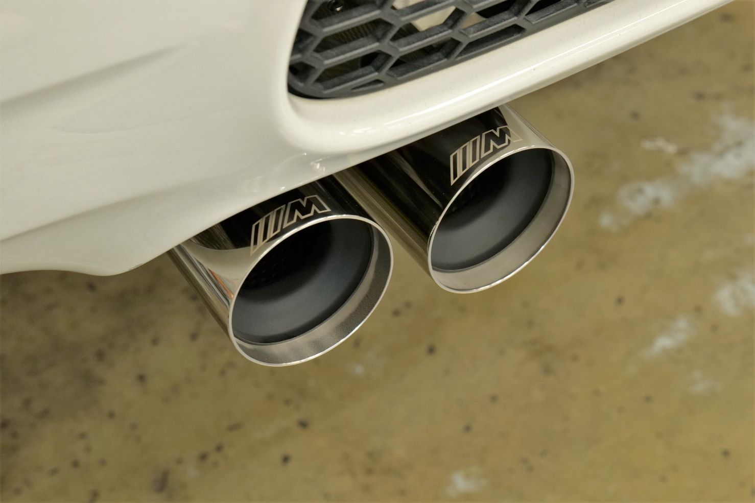 程度良好品】BMW E92 M3 純正 マフラー エキゾースト リアピース 品番:7 840 575 中古 パーツ | パーツ販売ナンバーワン