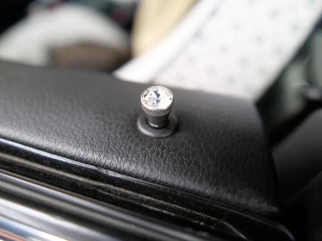 Crystal Clarity Door pinsはSwarowski☆BMW MINIに装着^_