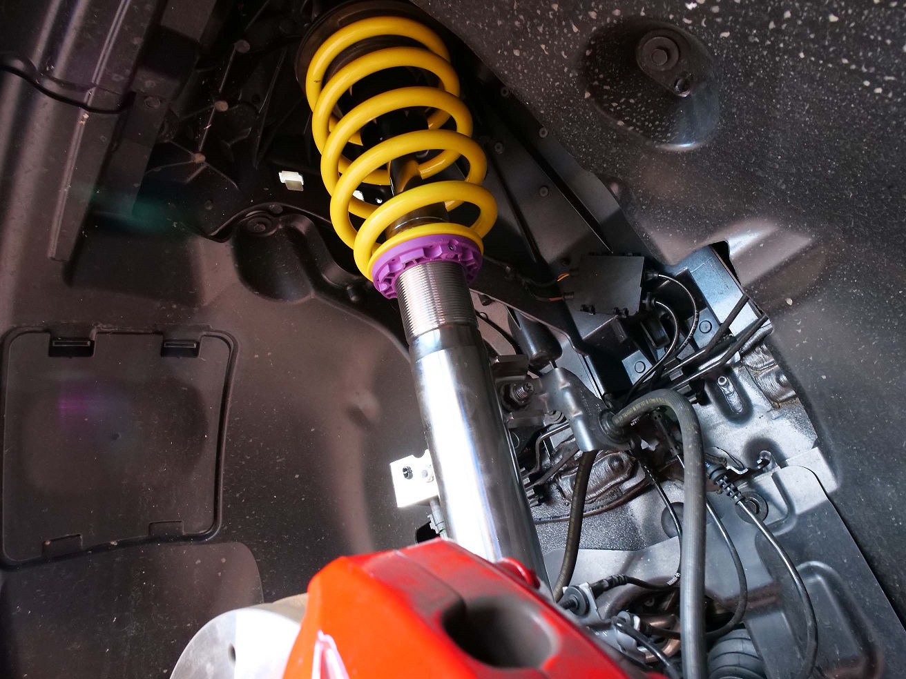 BMW F97/X3MにドイツのKW製V3サスペンションキットを装着！ | Studie[スタディ]