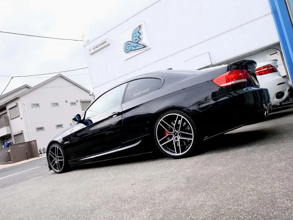 東京店 Cさん】街乗り＆サーキットも走るBMW E92/335i | Studie[スタディ]