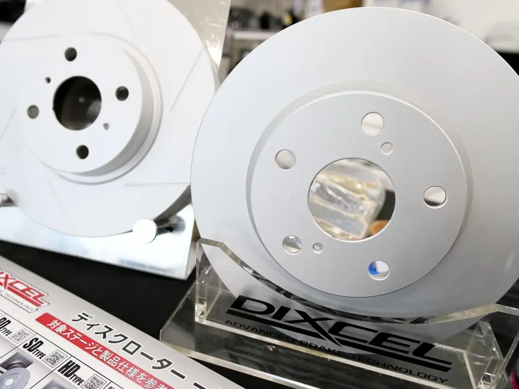 東京店限定キャンペーン第二弾！BMWにSR4パッド！ゾロ目で無料