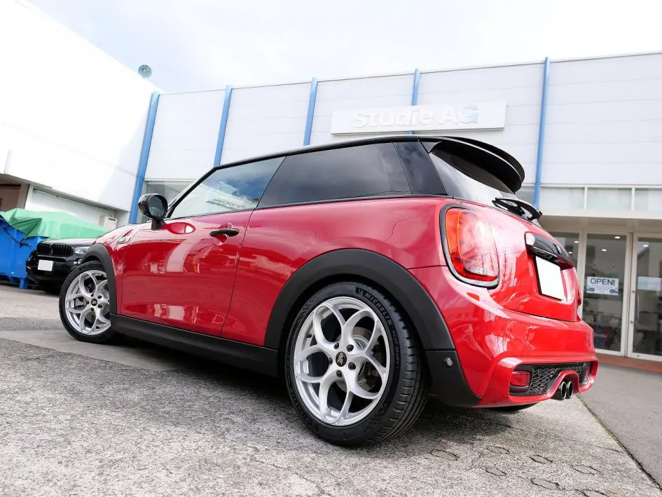 新車外し品】MINI F60 ミニクロスオーバー 純正 チャンネル