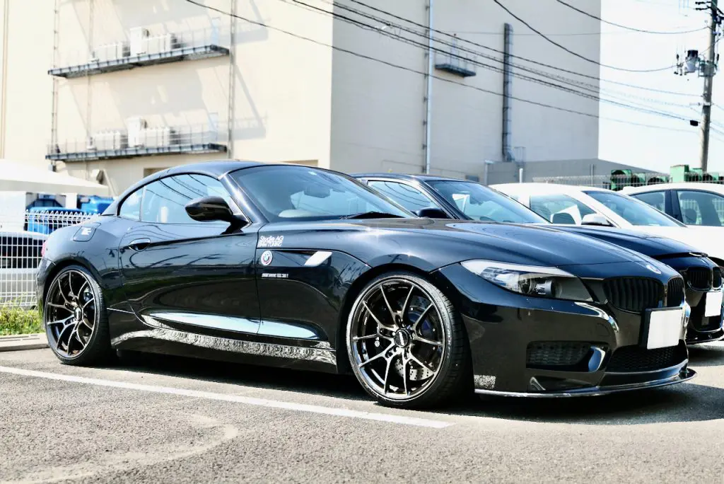 BMWの足下に軽快感のスパイスはいかがでしょうかぁ〜〜＼(＾0