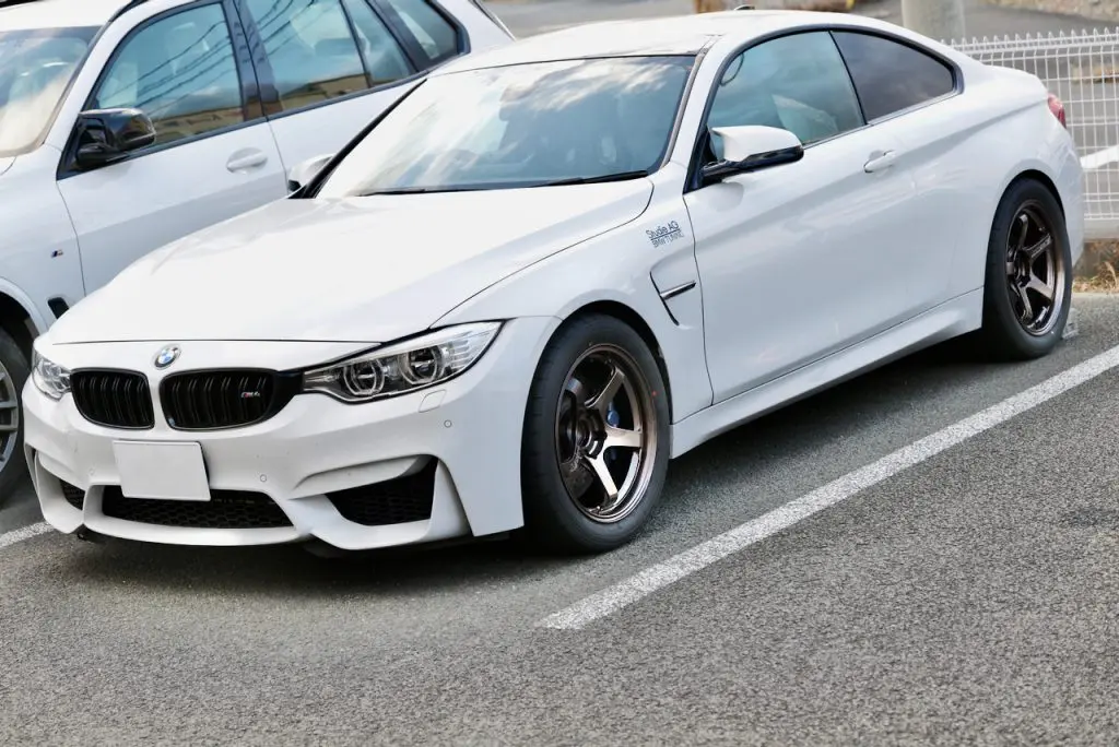 ムッチムチのタイヤを履いたBMWが大好きです(＾0＾) | Studie[スタディ]