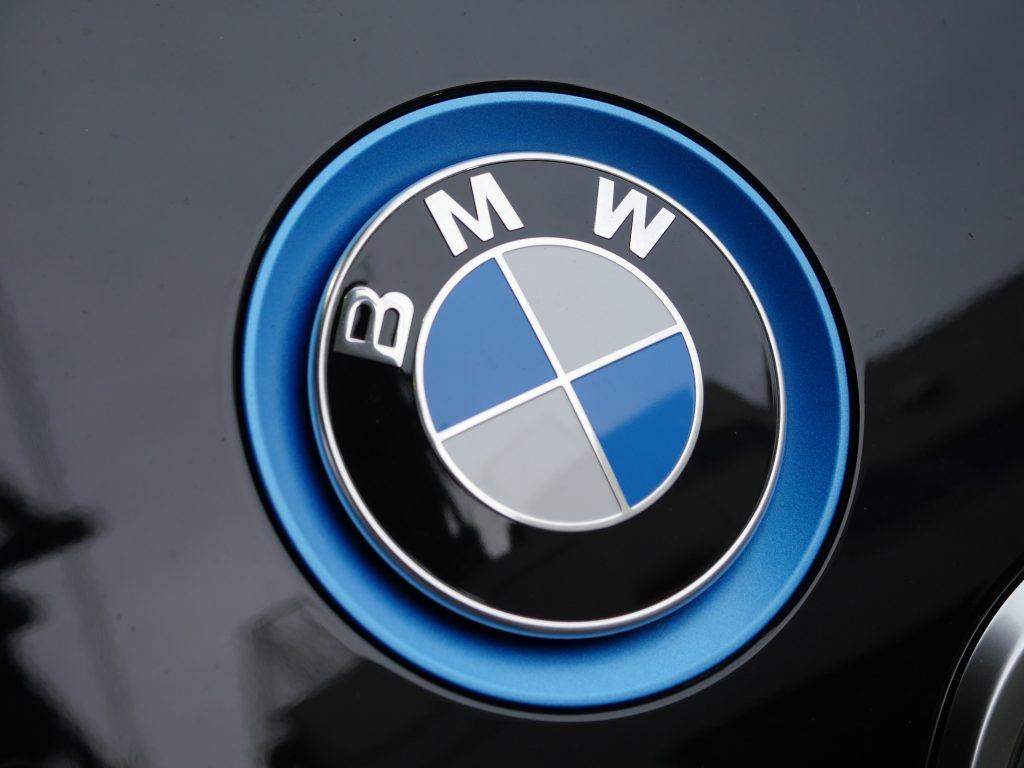 Bmw専門店スタディでは車輌販売も行っているんですっ Studie スタディ