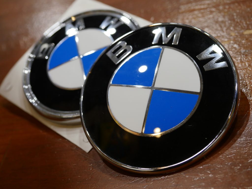 ここにbmwマークがないのは悲しいですよね Studie スタディ