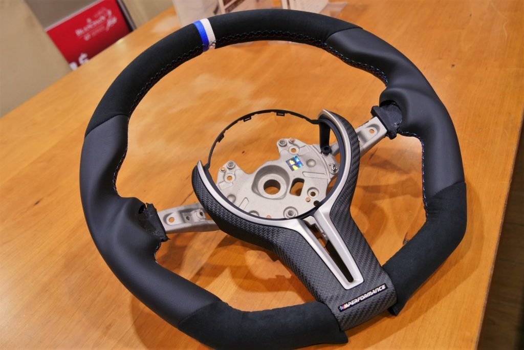 F系1~4シリーズ(Mモデル含む)3D Designスポーツステアリング