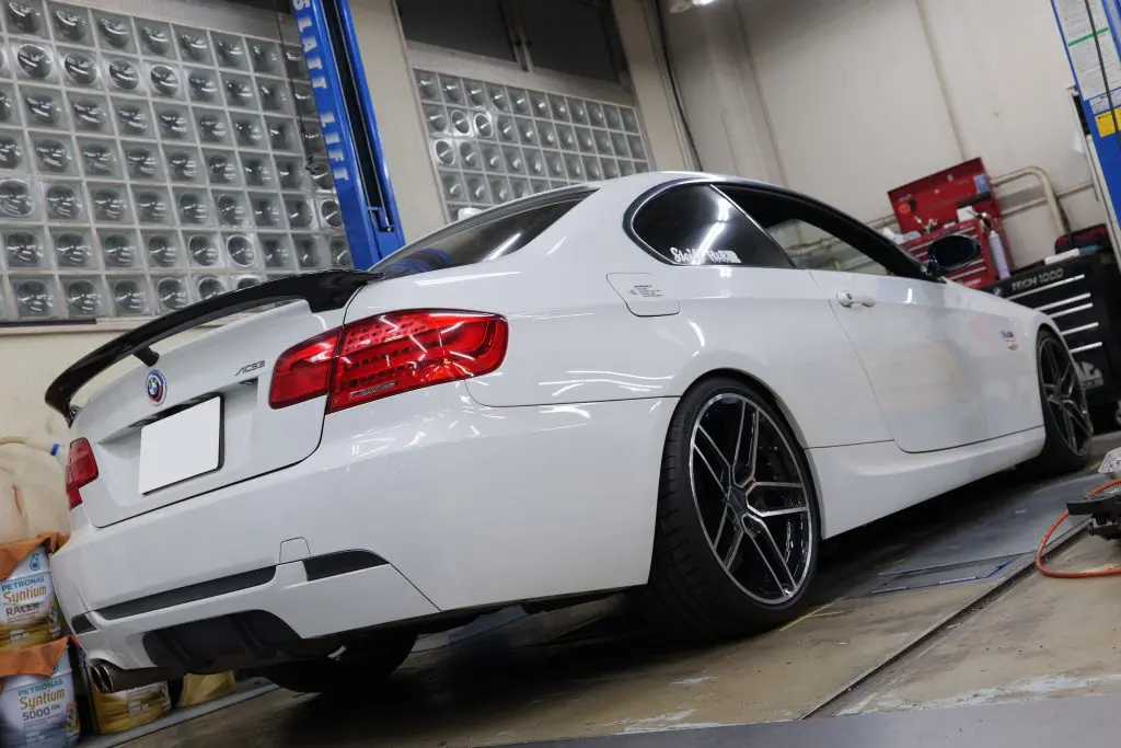 時が経つのは早いもんだ！BMW E92 3シリーズクーペ仲間の愛車、絶賛