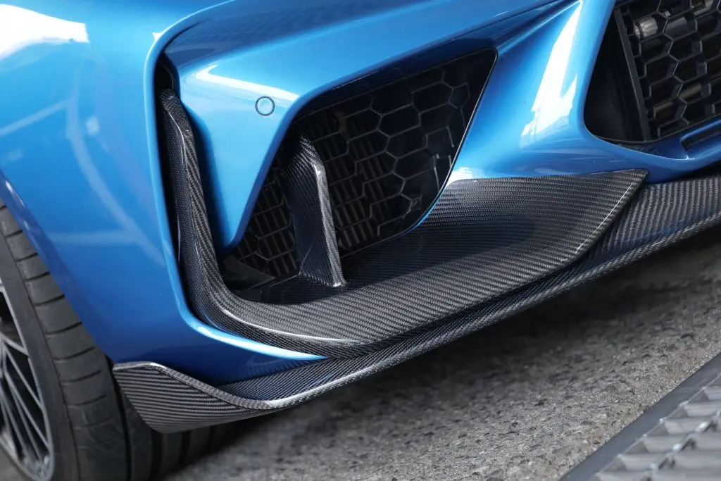 BMW F系M2もまだまだ元気！ロングビーチブルーにadro フロントリップ