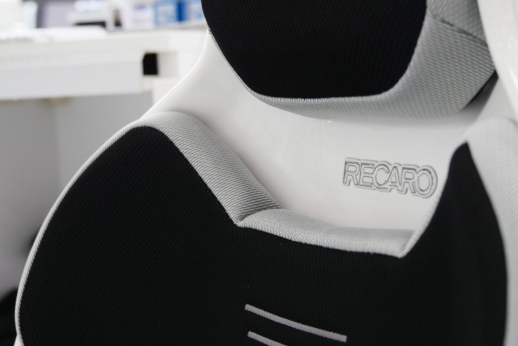 Studie AG / RECARO