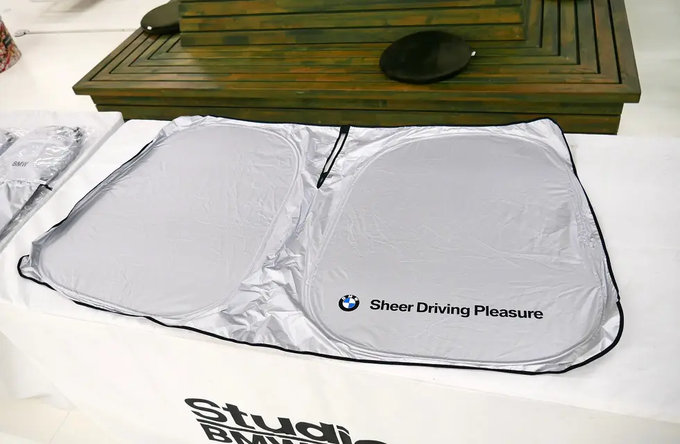 夏の必需品「サンシェード」、BMW純正で在庫あります♪ | Studie[スタディ]