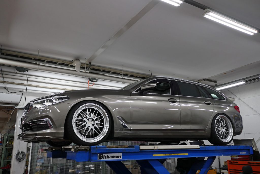 BBS LM
BMW 540IX
Studie AG