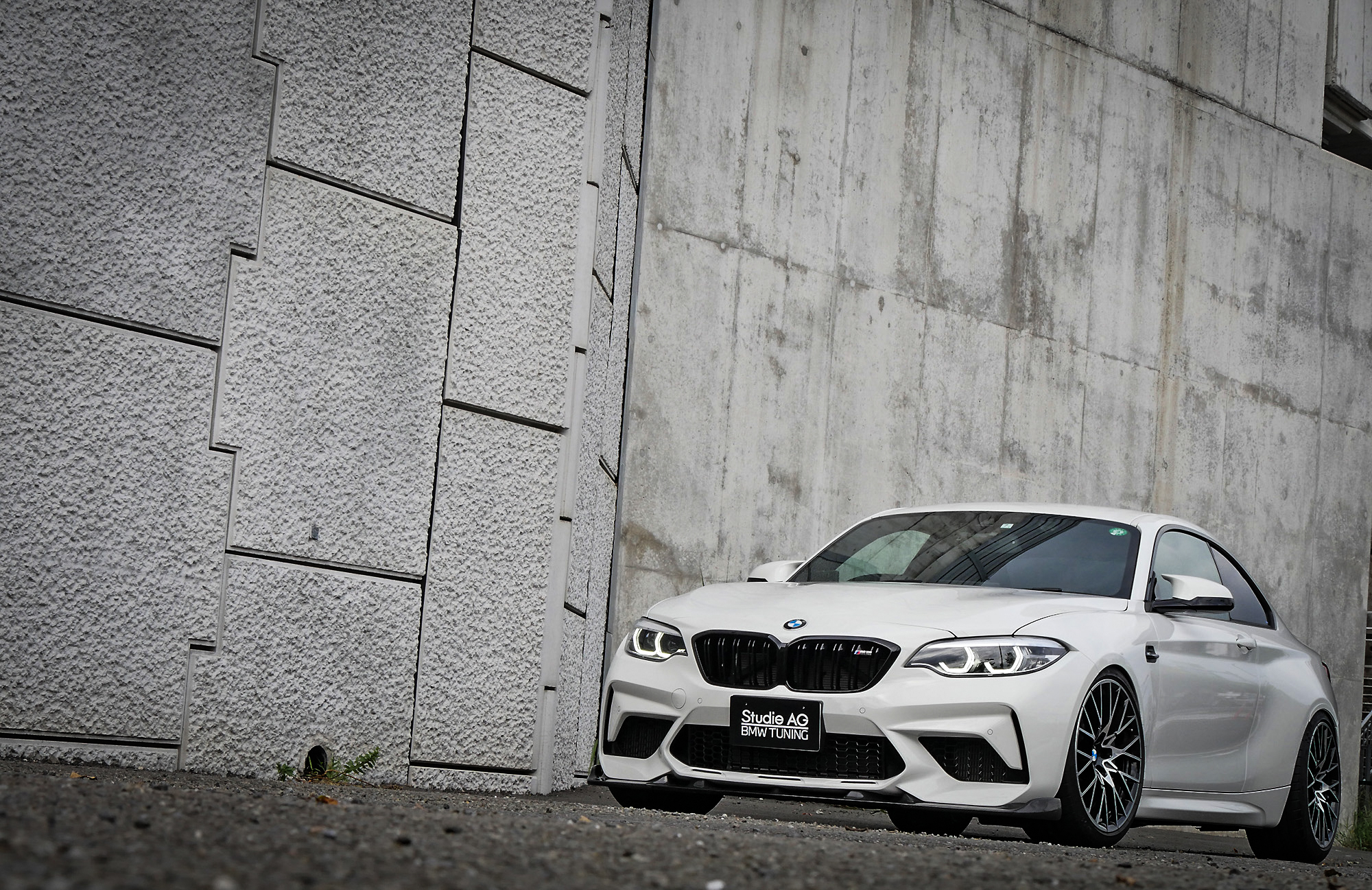 BMW F87 M2 Competition シャコタン・ツライチの誘惑 | Studie[スタディ]