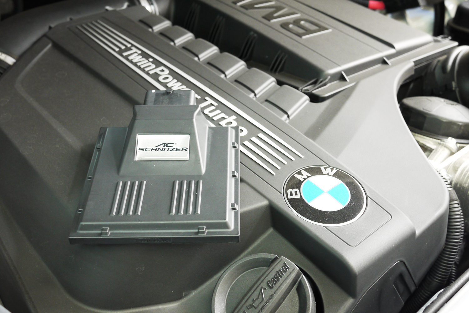 BMW N55エンジンを50馬力以上パワーアップいたしますPerformance