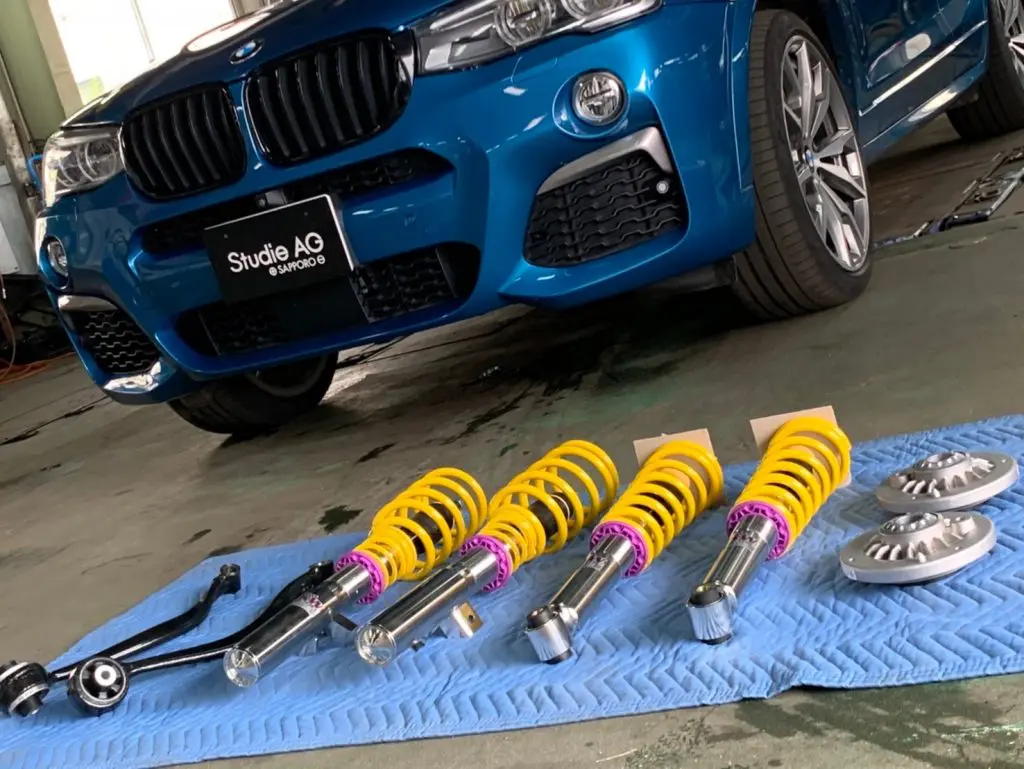 純正よりしなやかでスポーティーに♪KW V3をBMW F26 X4 M40iへ