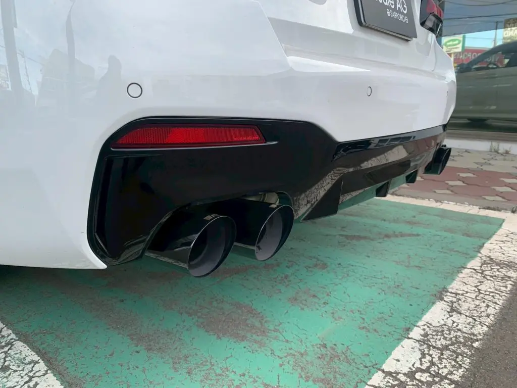 【格安saleスタート】 REMUS BLACK G30を迫力の4本出しマフラーへ TAIL♪BMW FOUR パーツ