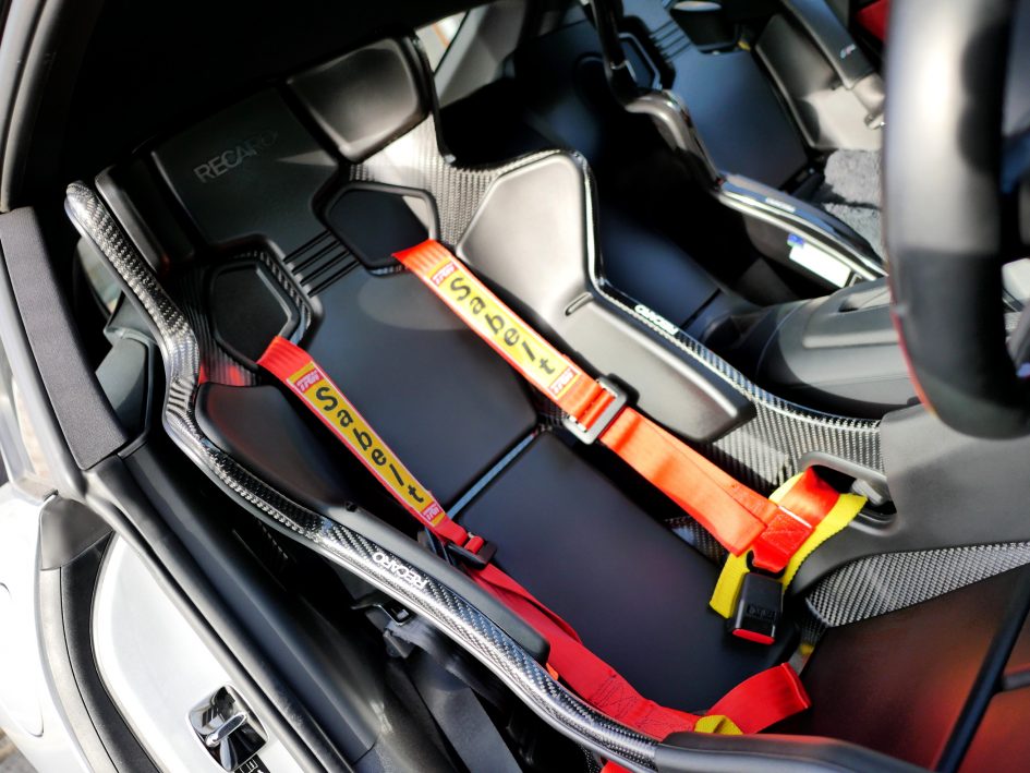 本気の走り志向RECARO！Pro Racer RMSをBMW E86 Z4 Mクーペに投入！ | Studie[スタディ]