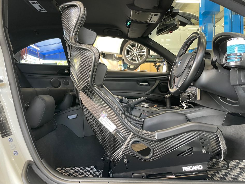RECARO PRO RACER RMS 2600A！BMW E92 M3が更にスパルタン！ | Studie[スタディ]