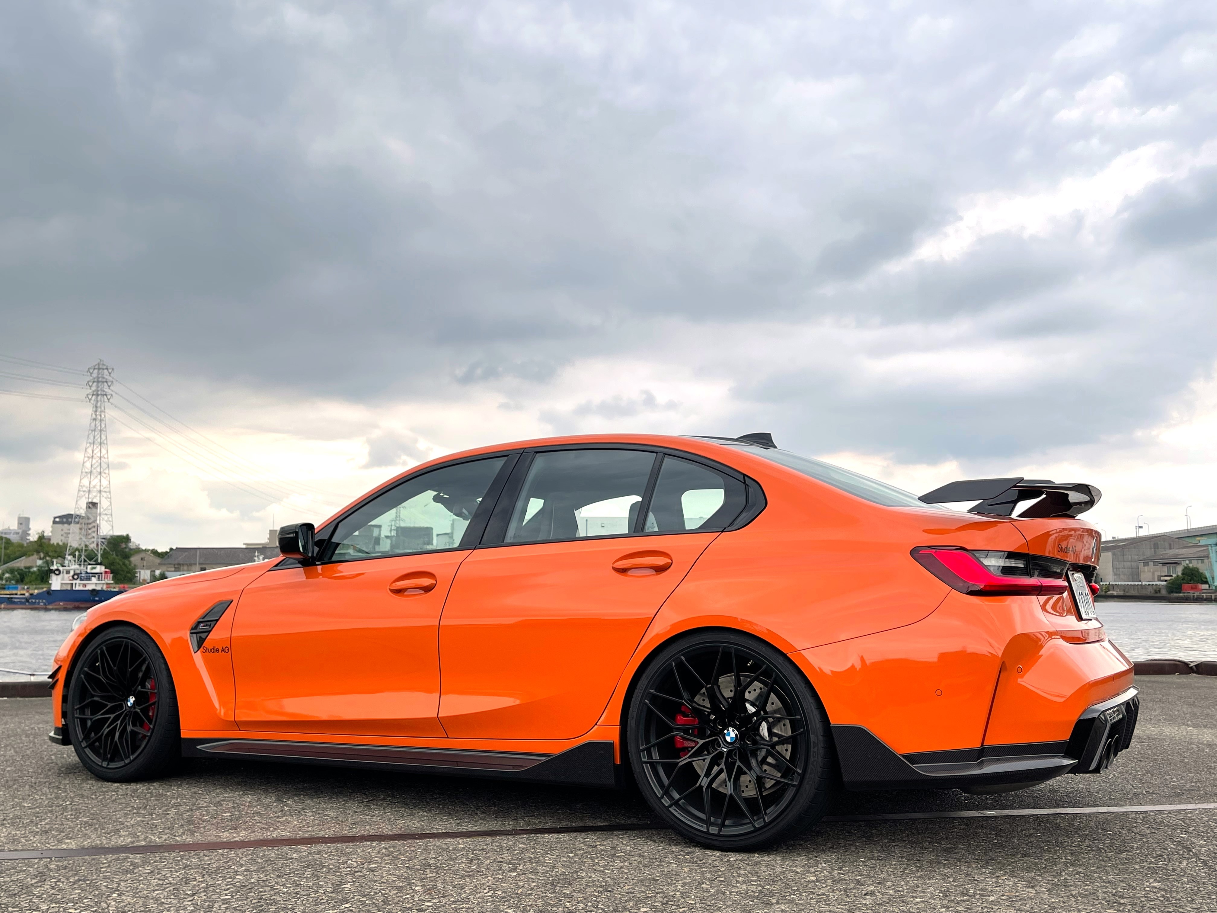 BMW Mパフォーマンス　カーボン　専用 BMW純正】Mパフォーマンス カーボン フロントリップ スポイラー