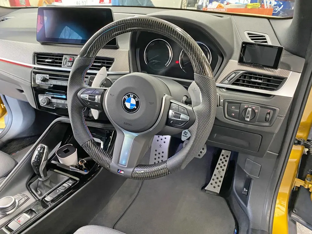 スポーツステアリング コンペディション レザータイプ （BMW F87