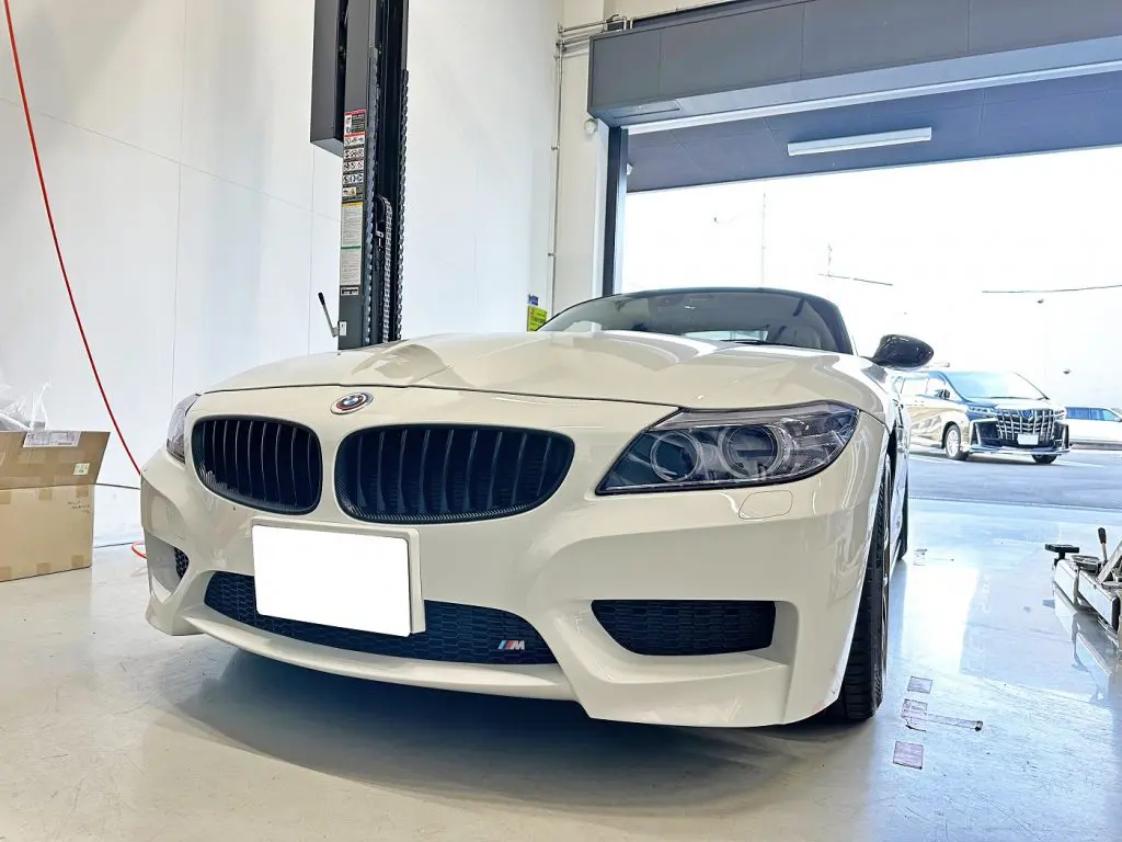 BMW E89 Z4 20i へ 3D Design カーボンフロントリップスポイラーでイケ 