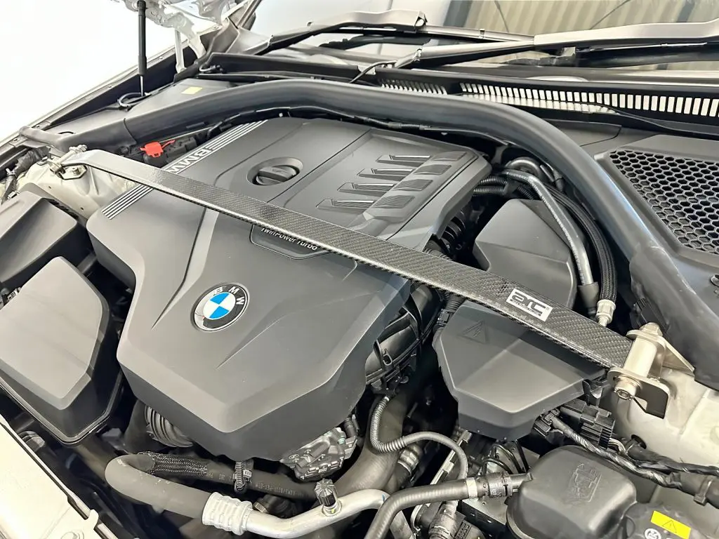 arc パワーブレースでBMWのボディ剛性を大幅にアップ！ ハシリが変わり