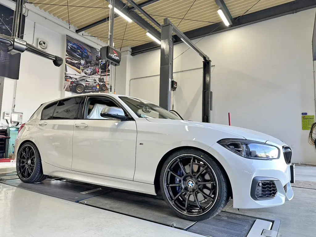 BMW F20 M135i へサスペンション & タイヤホイールで足元チューニング