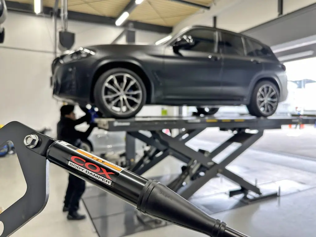 BMW G01 X3 純正トノカバー 硬かっ M40d X3M