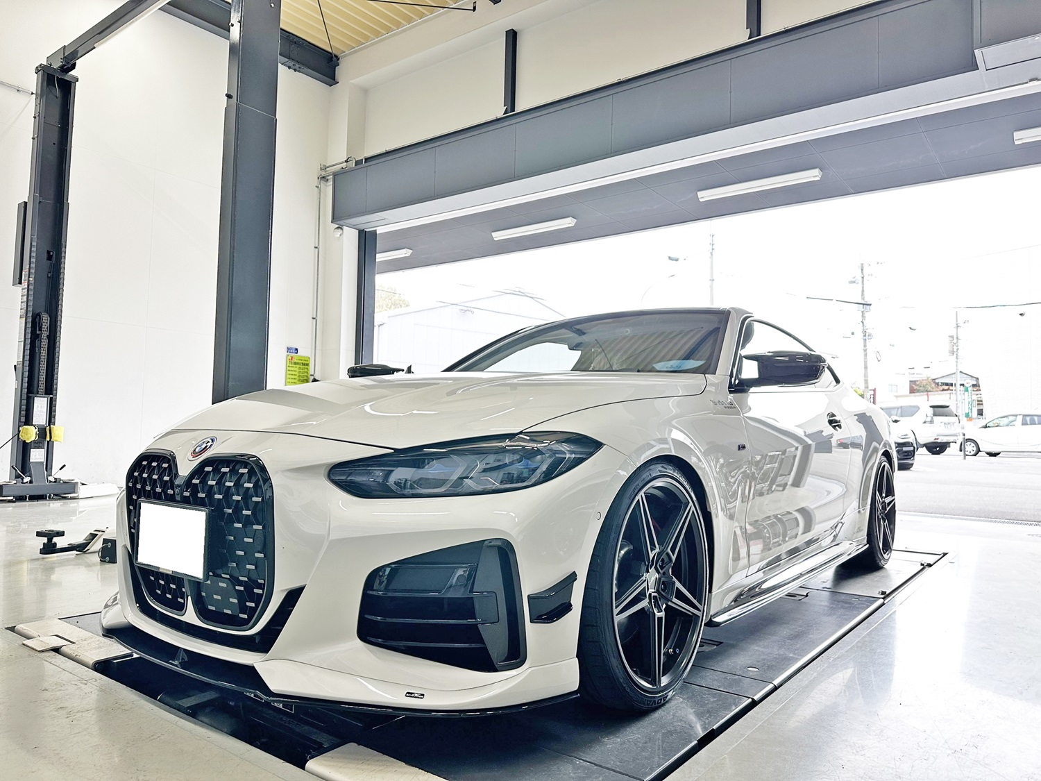 福岡店 Yさん】BMW G22 M440ix の細部にまで拘った渾身の一台ですっ