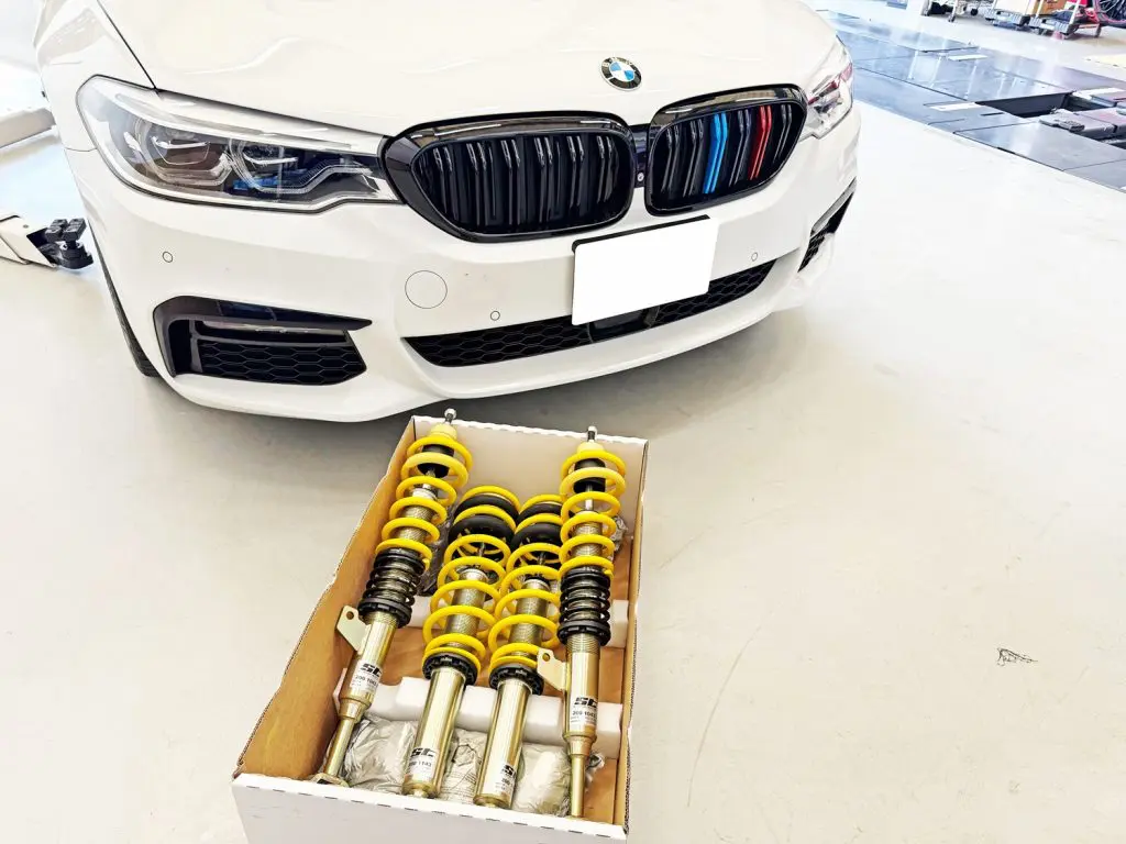 BMW G30 523d へKWグループのST XA車高調をご装着♪ | Studie[スタディ]