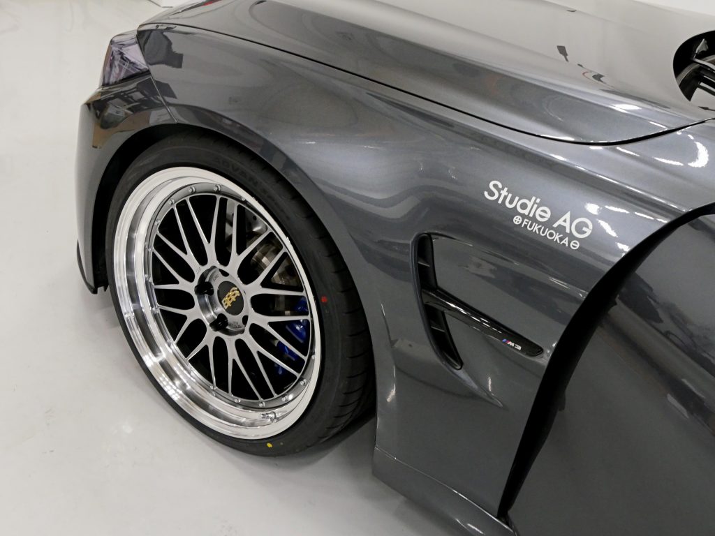 Salon de Studie AG +FUKUOKA- BMW M F80M3 Studie Tuning BBS LM ADVAN Sport V105