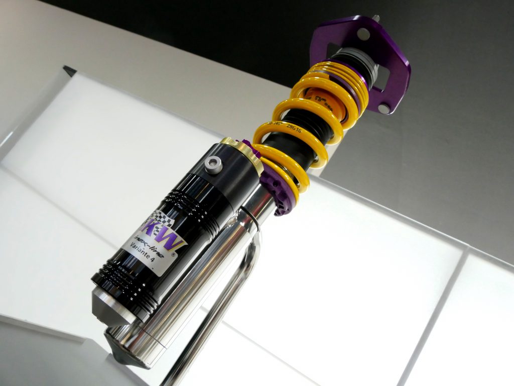Salon de Studie AG KW Suspention AKRAPOVIC Studie BMW Tuning 01