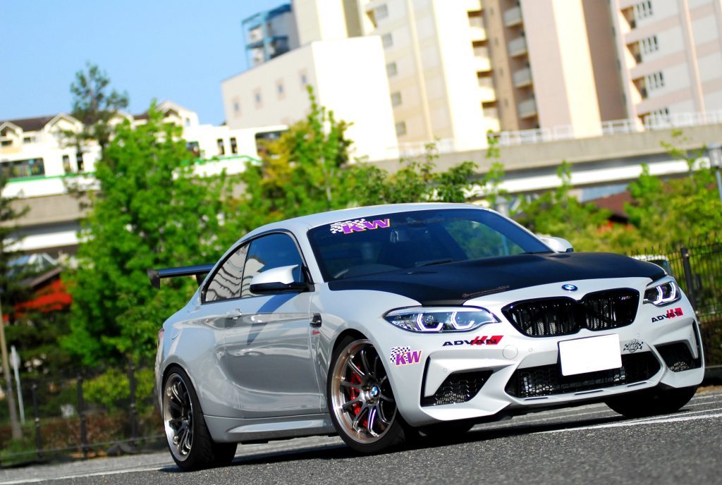 Salon de Studie AG KW Suspention AKRAPOVIC Studie BMW Tuning 01
