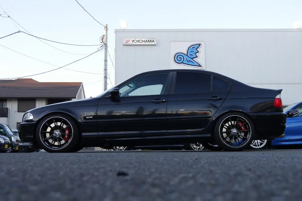 BMW e46に履いてました。4本