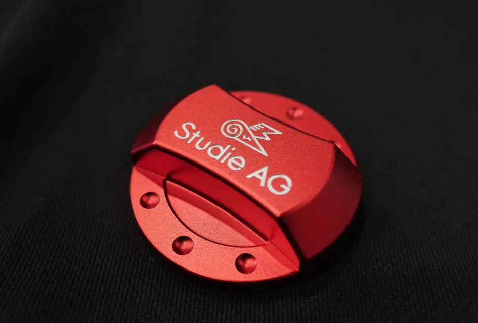 Studie AG ｘ Goldenwrench Supply Billet Fuel Cap Cover | Studie