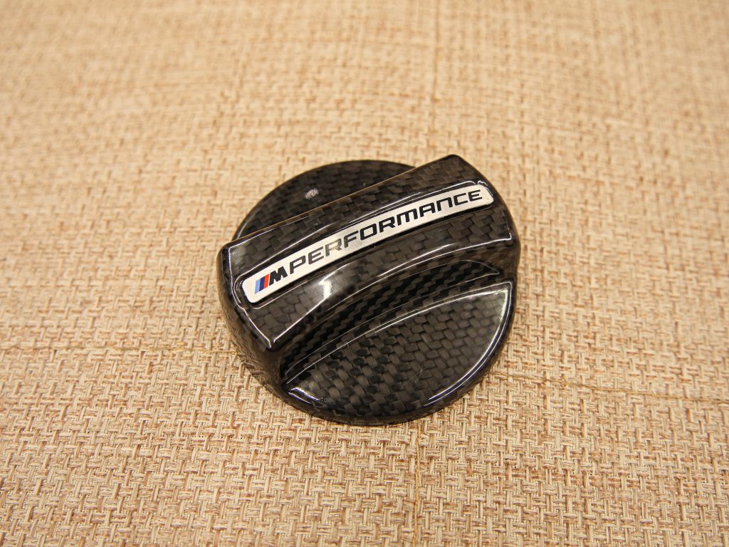 Studie BMW Tuning BMW M PERFORMANCE FUEL FILLTER CAP COVER CARBON