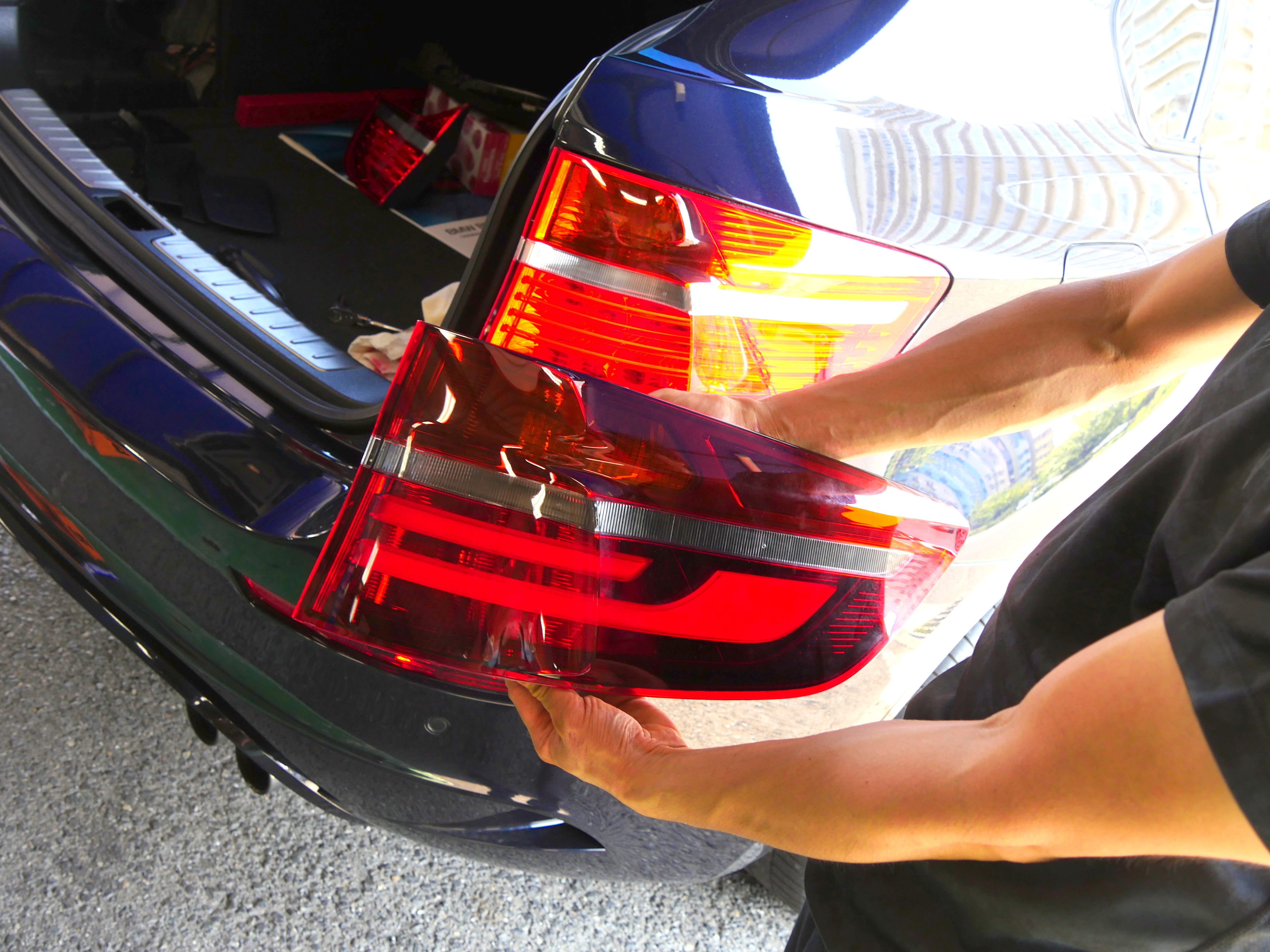 BMW E71X6用ブラックラインテールでスタイリッシュに光らせる(^^)この