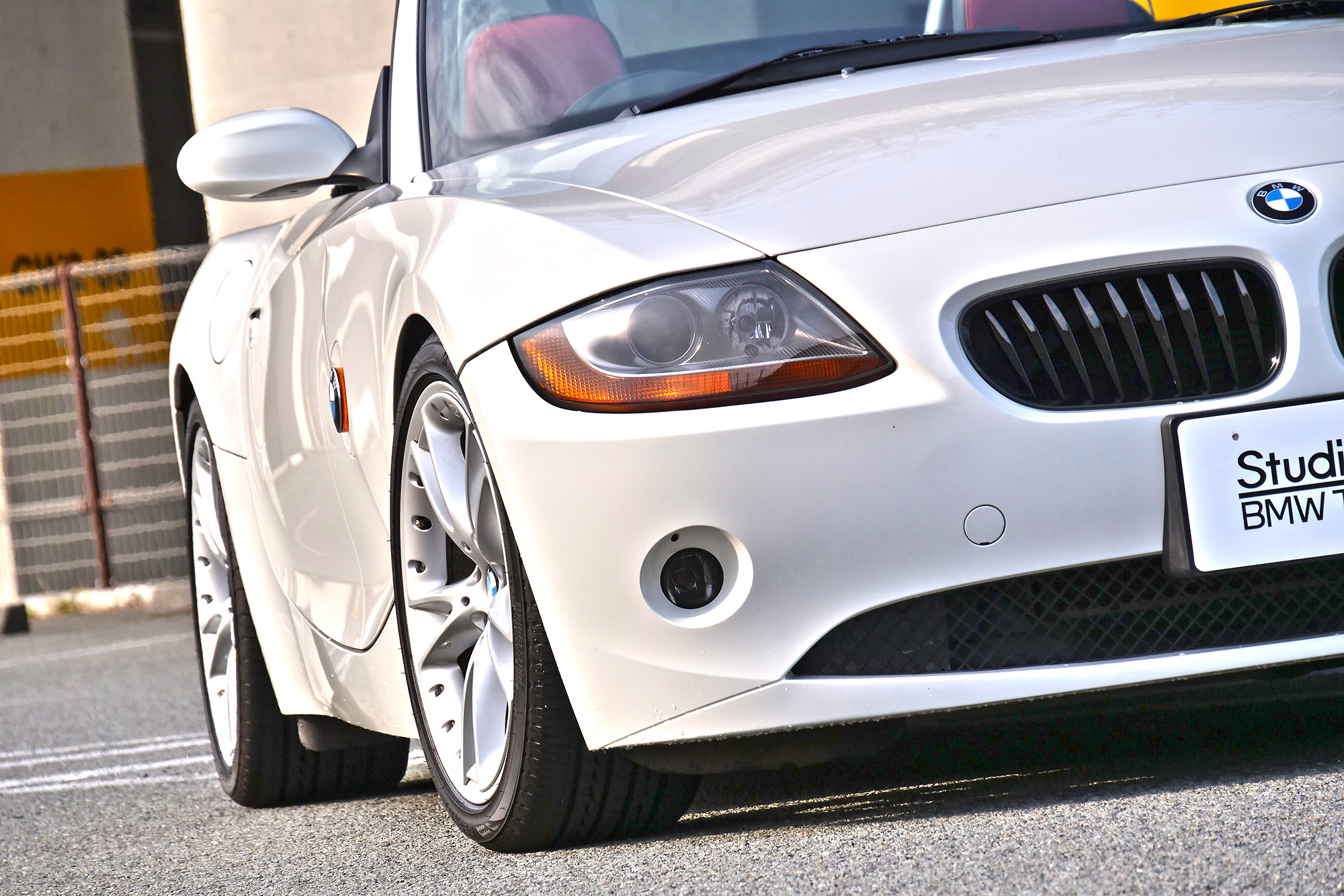 NA 3Lの6気筒エンジンが気持ちいいオープンなBMW | Studie[スタディ]